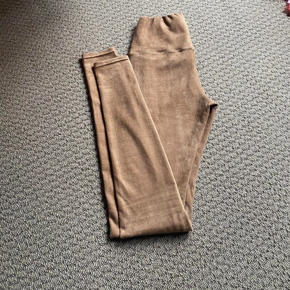 Wilfred Free Aritzia Daria Vegan Suede Leggings Size xs